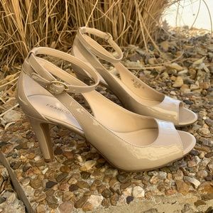 Franco Sarto “Emmy” 8.5W nude peep toe heels
